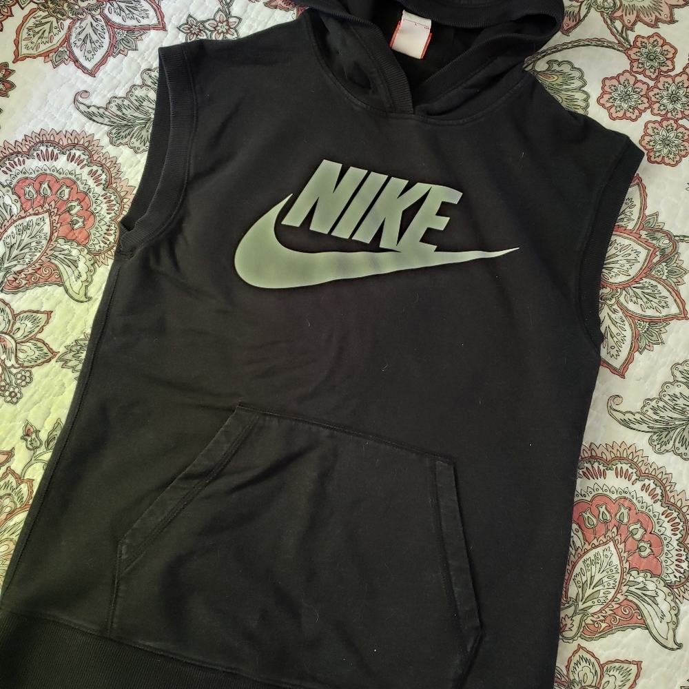 Hooded Nike Sleeveless Sweatshirt